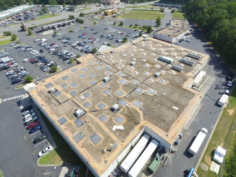 Before and After photos of the Kroger Mule-Hide TPO Roof installation in Dublin, GA.